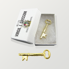 Engraving, Awards & Gifts Gold Key Lapel Pins - Clover Key